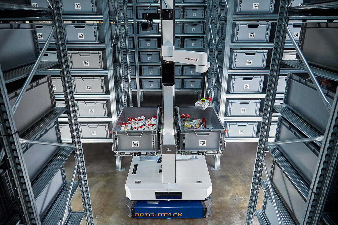 Brightpick Autopicker Robot in Warehouse
