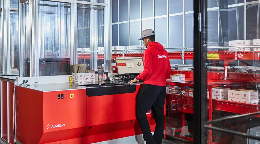 AutoStore ports - ergonomic workstations for warehouse operations