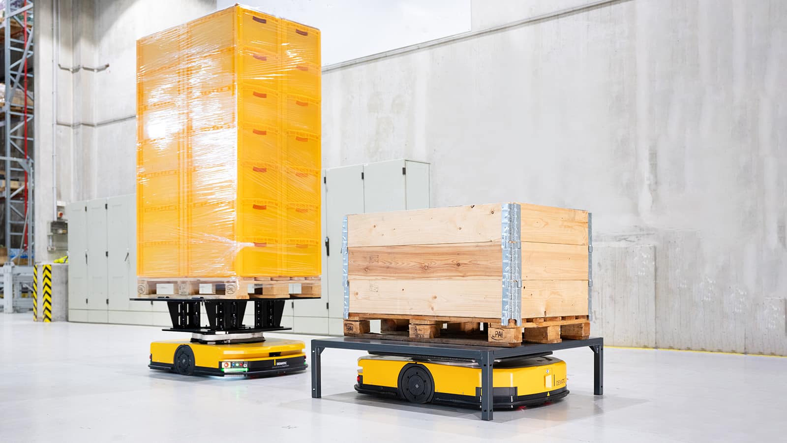 Autonomous Mobile Robots AMR Warehouse Automation
